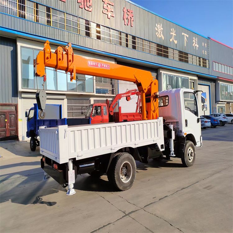 九龙三轮随车吊定制 农用改装机自备吊中瑞长期出售