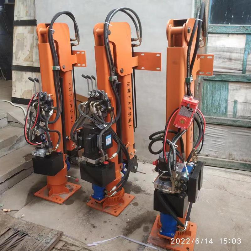 九龙重汽蓝牌随车吊 3.2吨 国六动力强 液压驱动 农用自卸起重机